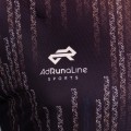 HALF-ZIP-MESKI-LOGO