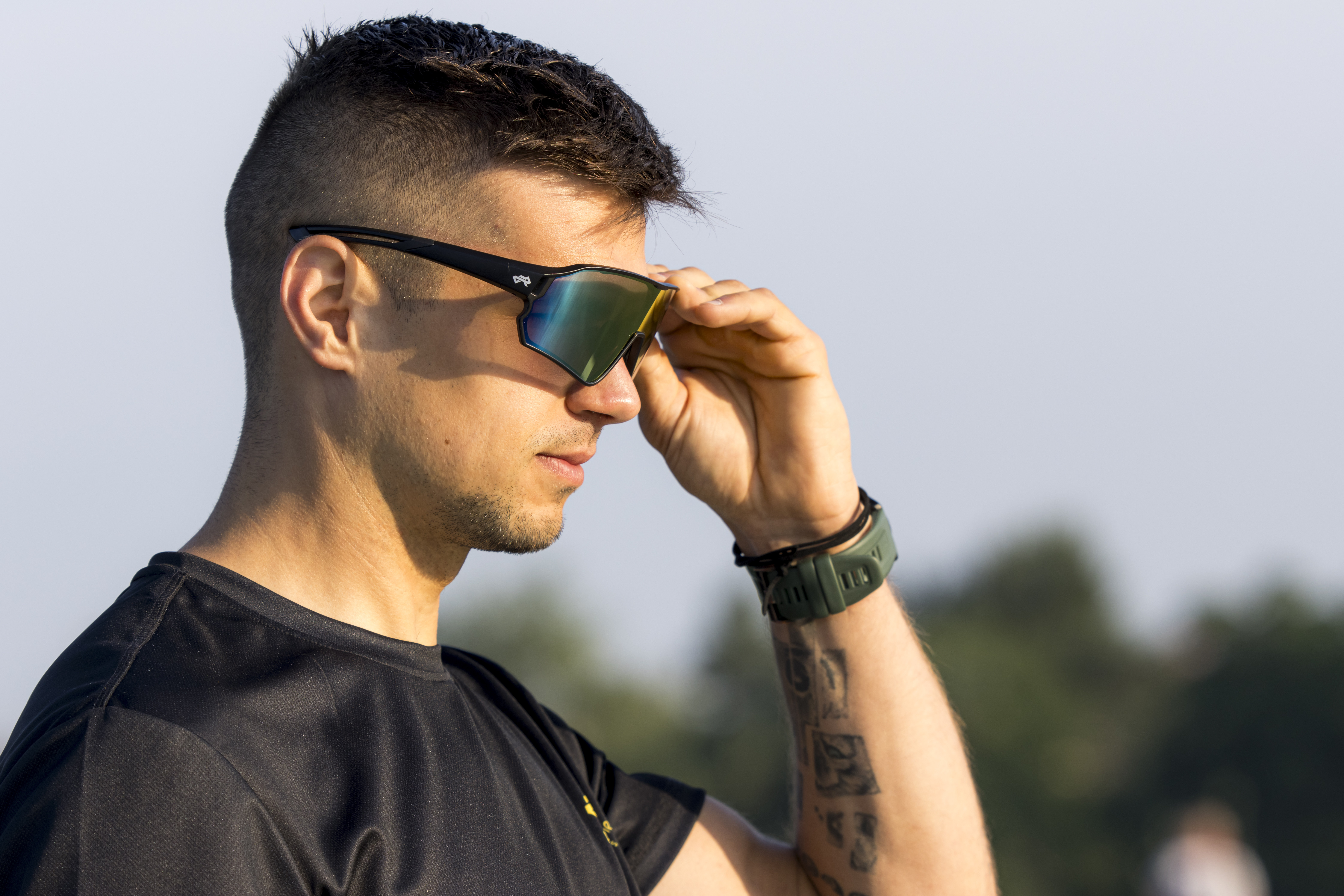 Błędy w ubiorze na przełomie zimy i wiosny – czego nie robić na wiosennych biegach